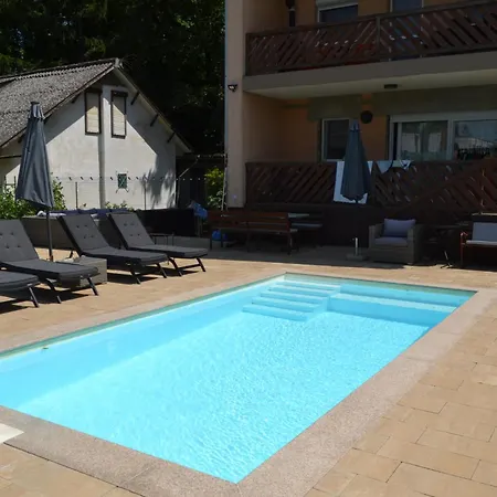 Krisztina Apartamento *